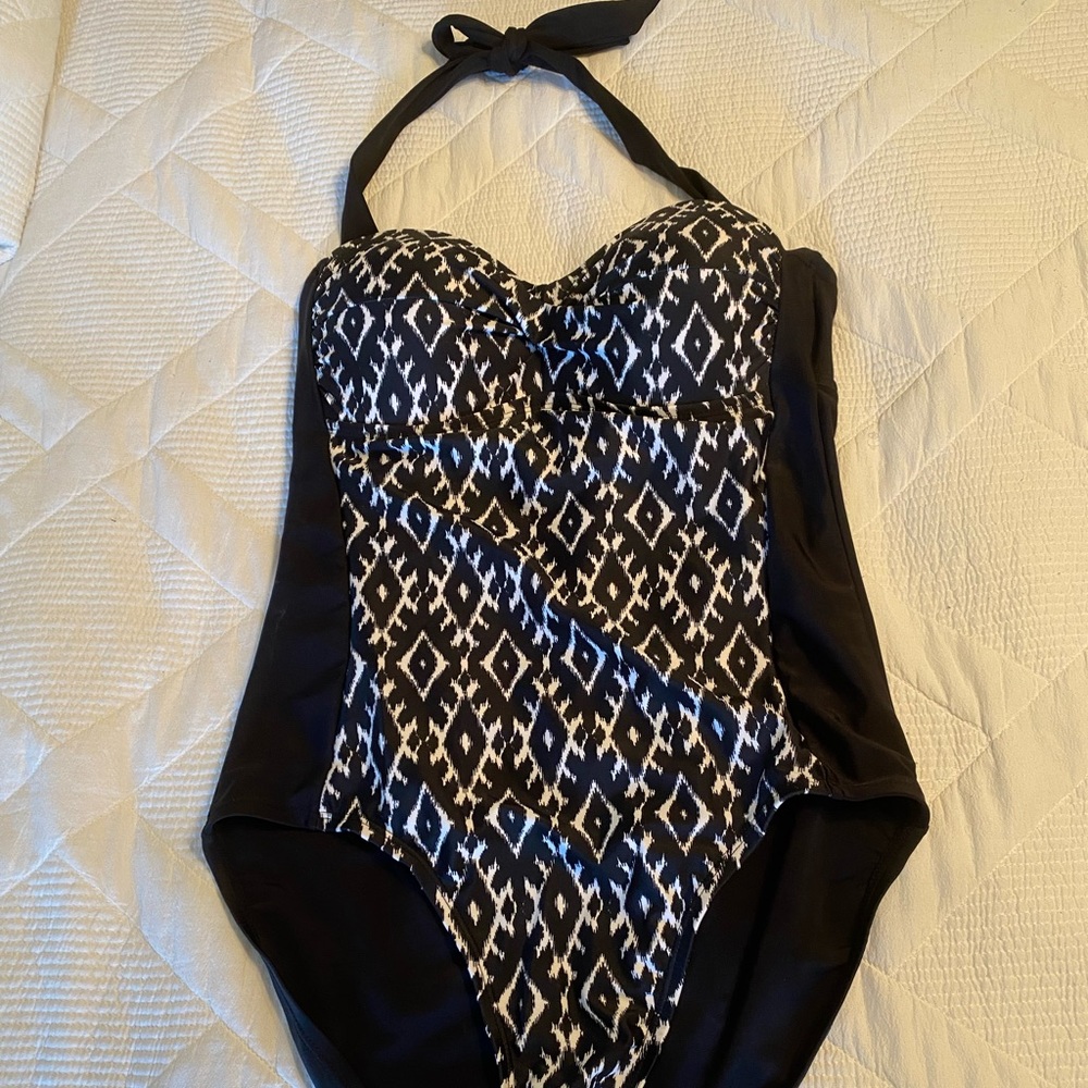 Merona one piece bathing suit. BRAND new with tags. Never worn!